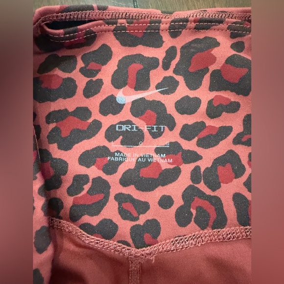 Nike Women's Dri-FIT One Animal Printed Leggings Sparkle Fabric Like New - Picture 6 of 7